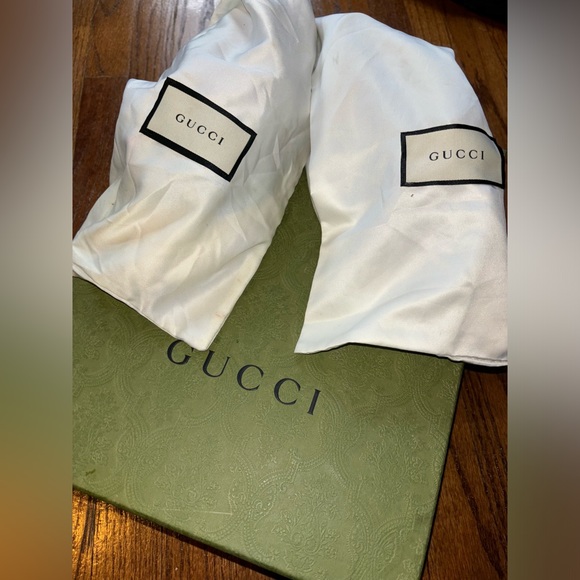 Gucci Vernice Crystal Patent Leather Trainers - Picture 14 of 14